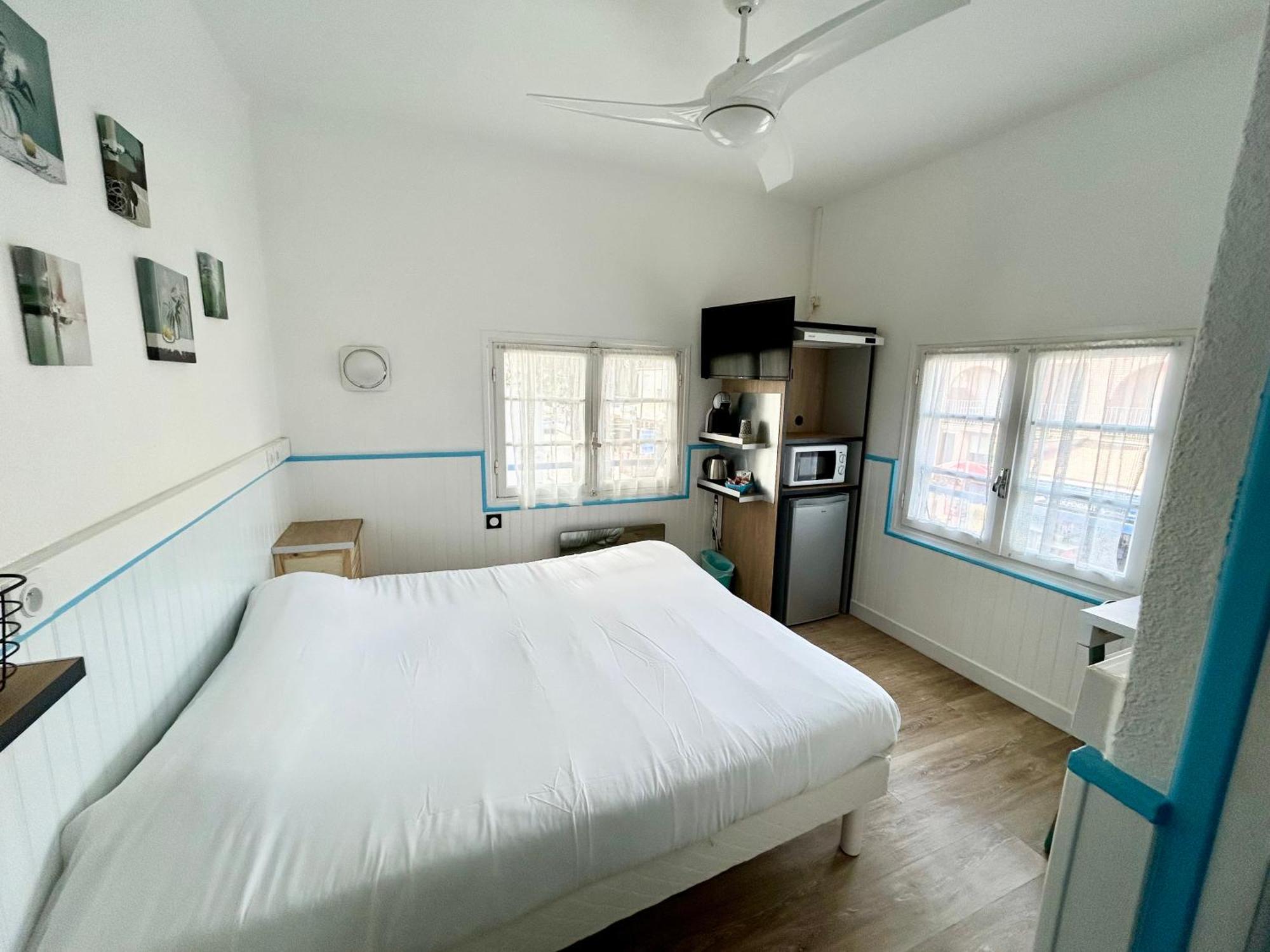 Hotel Oasis อาร์เจเลส-ซัวร์-แมร์ ภายนอก รูปภาพ